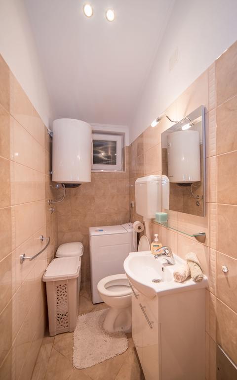 Captain'S Apartment Barbat na Rabu Ngoại thất bức ảnh