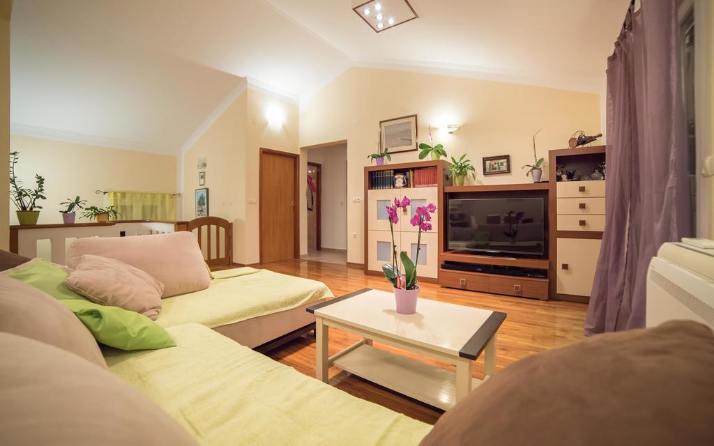 Captain'S Apartment Barbat na Rabu Ngoại thất bức ảnh